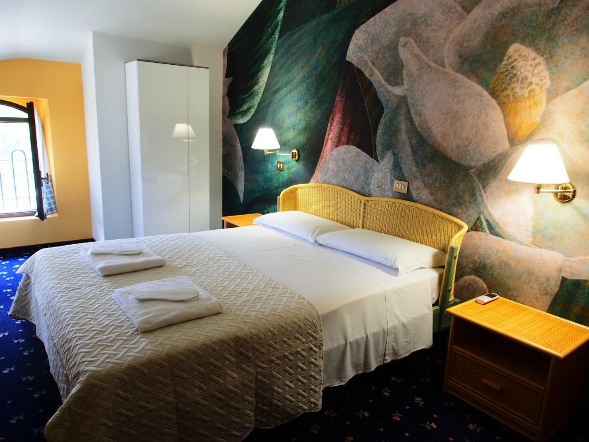 Albinea Hotel Parco Fola מראה חיצוני תמונה