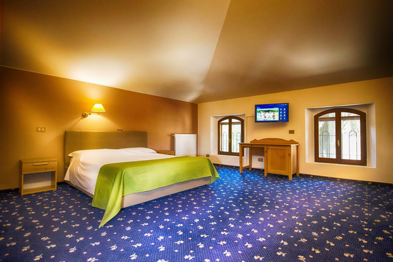 Albinea Hotel Parco Fola מראה חיצוני תמונה