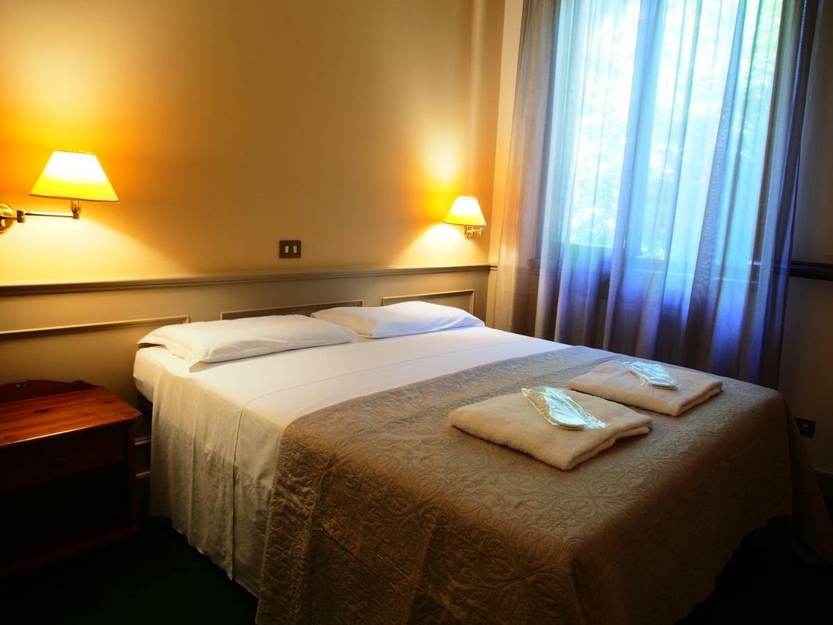 Albinea Hotel Parco Fola מראה חיצוני תמונה