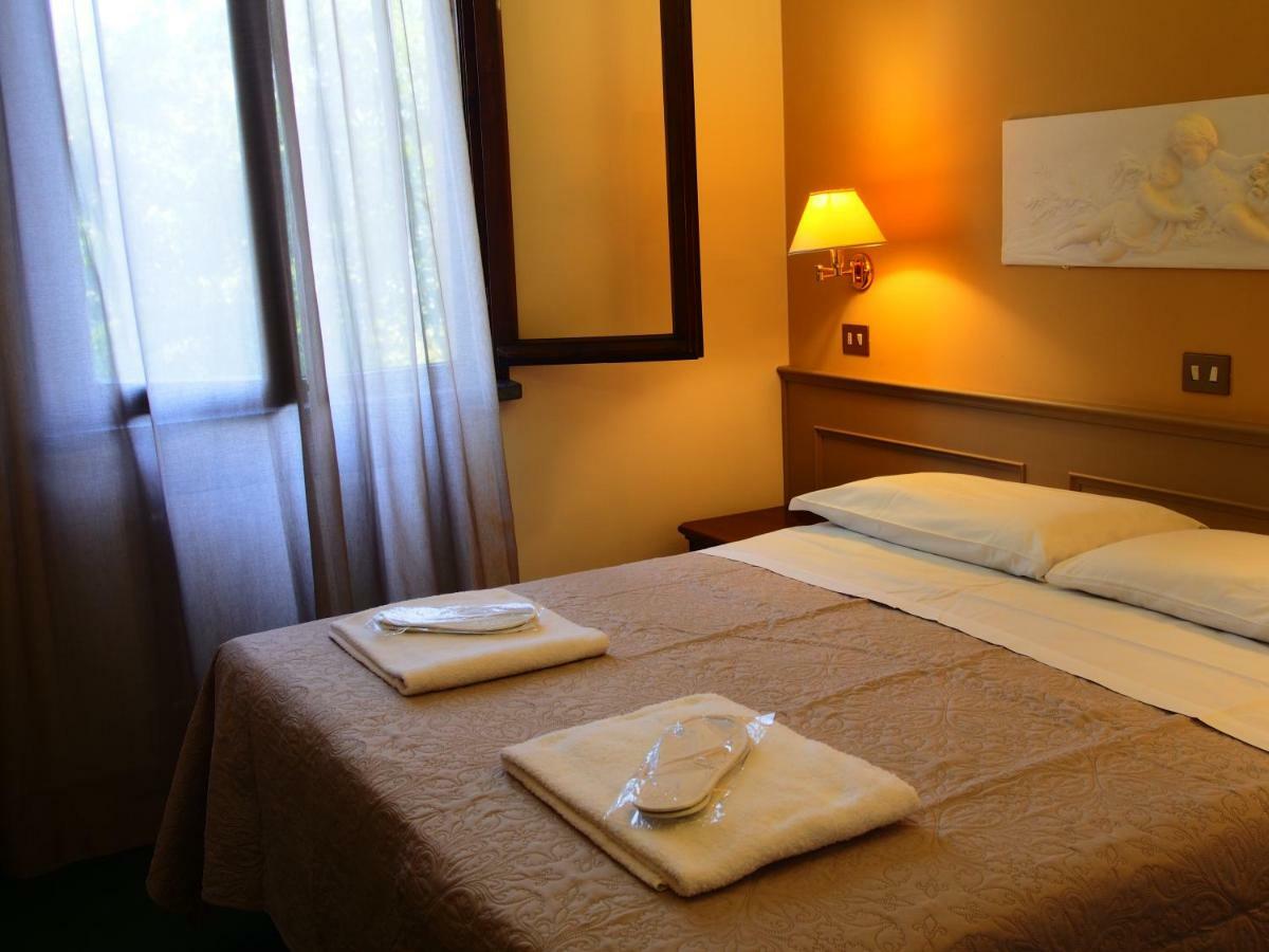 Albinea Hotel Parco Fola מראה חיצוני תמונה