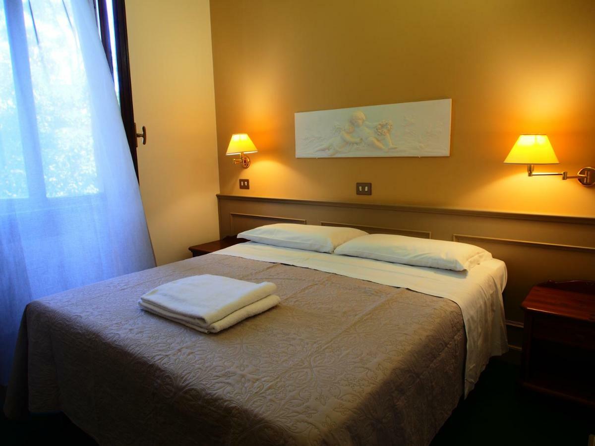 Albinea Hotel Parco Fola מראה חיצוני תמונה