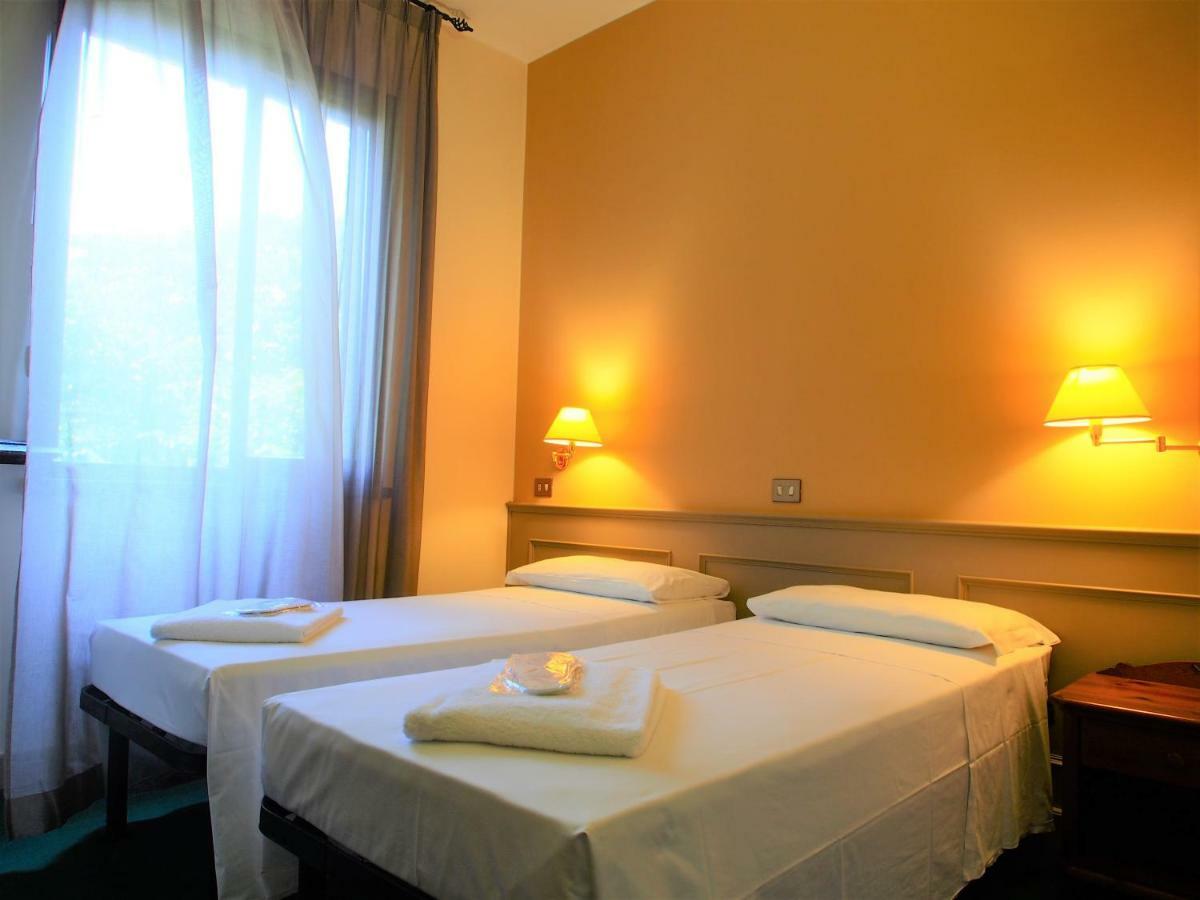 Albinea Hotel Parco Fola מראה חיצוני תמונה